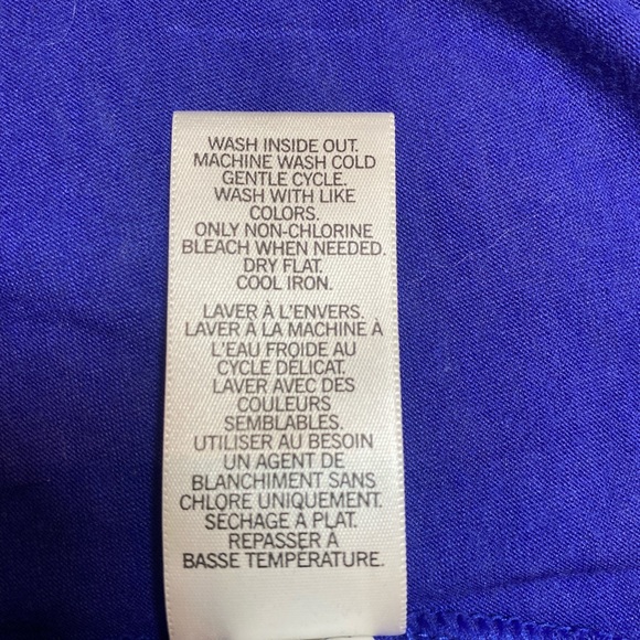 Banana Republic T-shirt - Picture 3 of 5